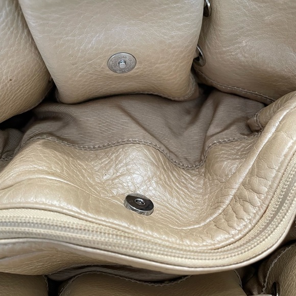 Sandra Robert’s women : fringed Beige color hand bag/ shoulder bag - Picture 4 of 7